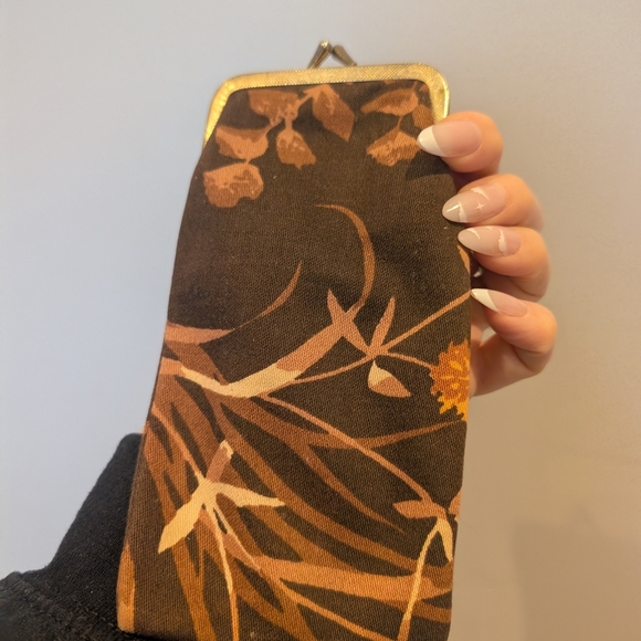 Floral Brown Clutch Bag - Picture 4 of 7